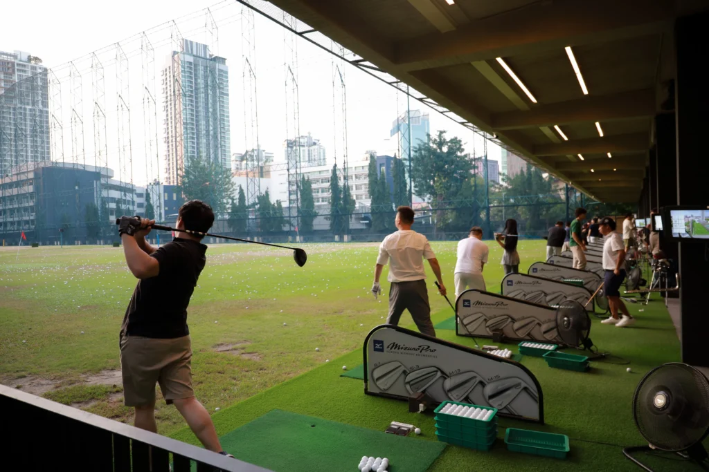 Choosing the right golf practice facility in Bangkok, 42 TEE-OFF view