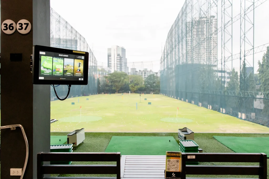 Driving range vs golf course, why beginners should start at the range
