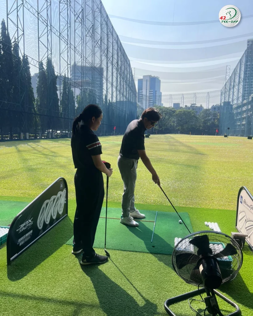Golf progression for beginners, from first lesson to confident golfer
