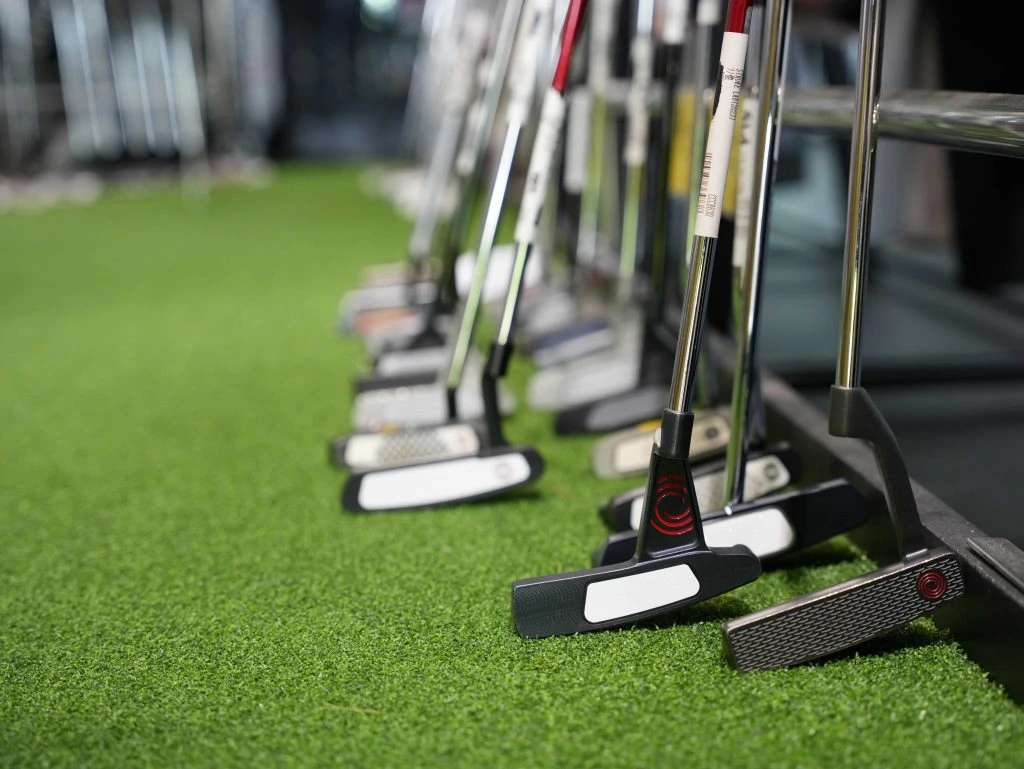 Rental golf clubs for beginners, try before you buy