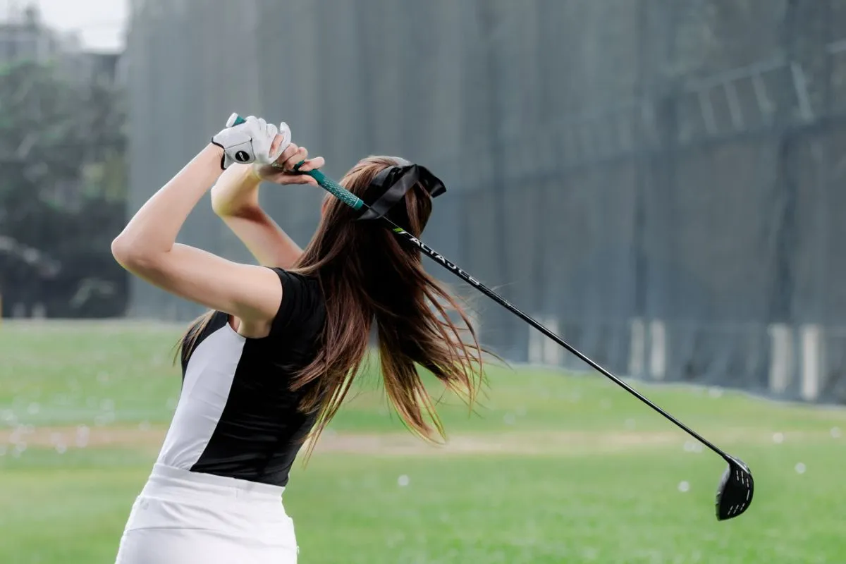 Choosing the right coach and academy for premium golf lessons in Bangkok.